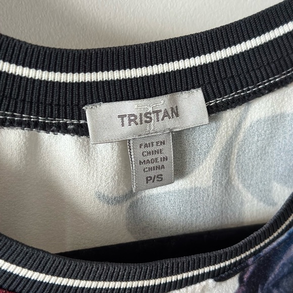 Beautiful floral blouse by Tristan - Picture 4 of 4